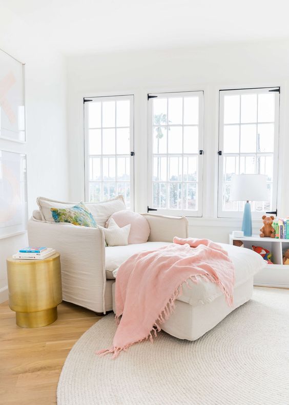 Chic 2024 Nursery Sofas: Versatile Beds, Chairs & Decor Ideas