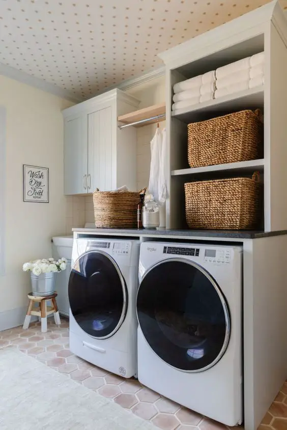 Chic Sofa Styles Transform Laundry Rooms into Cozy Retreats