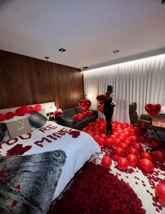 Transform Your Space: Romantic Valentines Room Decor Ideas 2024 for Him | Cozy and Simple Bedrooms with Rose Petals