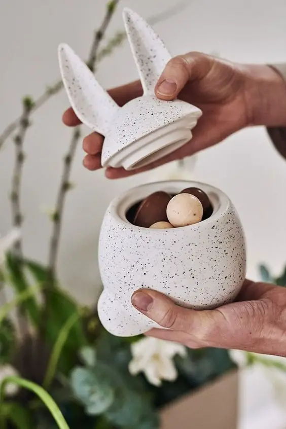 Elevate Your Living Space: Classy Easter Decor Ideas for 2024 | Modern & Farmhouse Designs