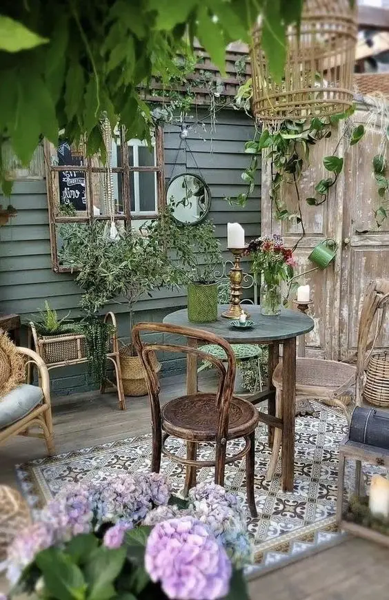 Unique Homemade Garden Decor Ideas for Creative Outdoor Spaces