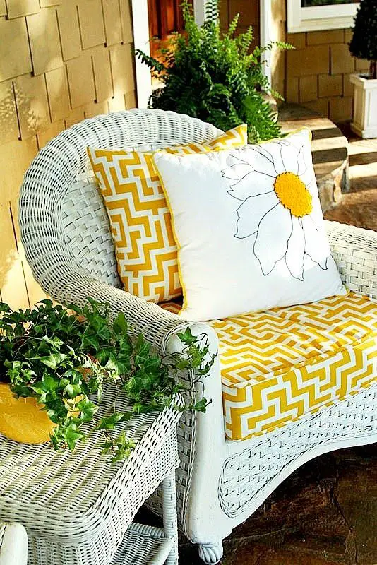 2024 Spring Veranda Decor Trends: Refresh Your Outdoor Space