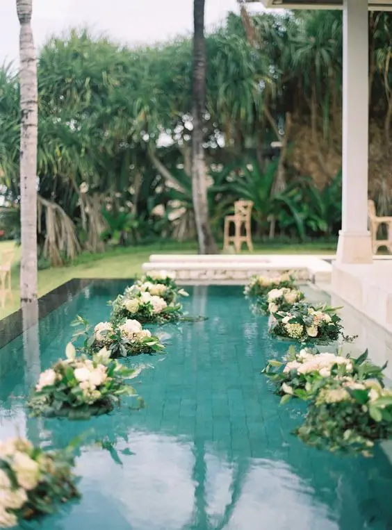 2024 Spring Pool Decor: Chic & Fresh Outdoor Styling Trends