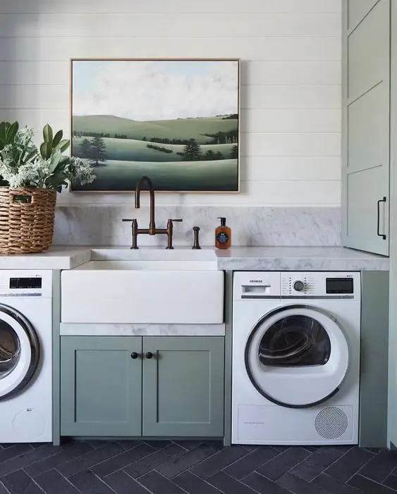 Chic Sofa Styles Transform Laundry Rooms into Cozy Retreats