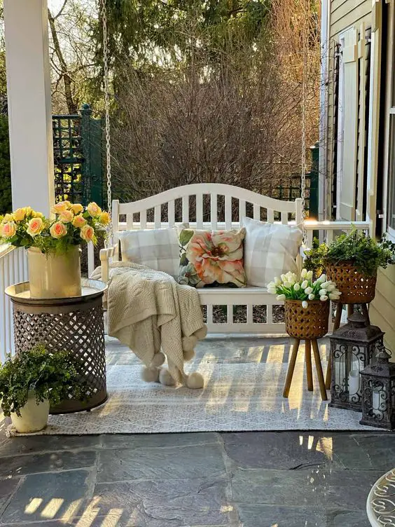 2024 Spring Veranda Decor Trends: Refresh Your Outdoor Space
