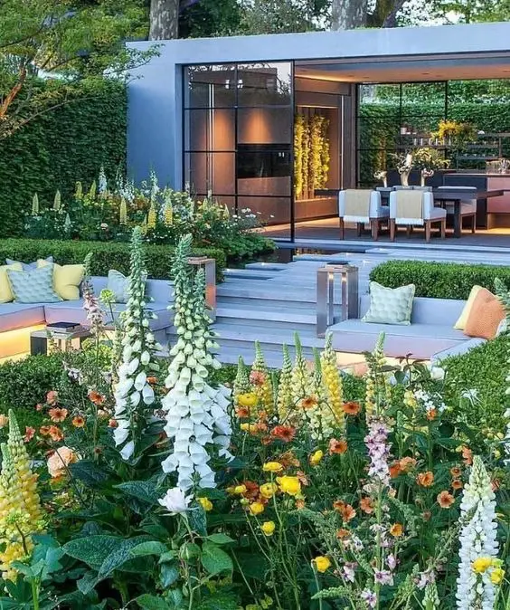 Unveiling Back Porch Beauty: Professional Landscape Design 2024 Ideas