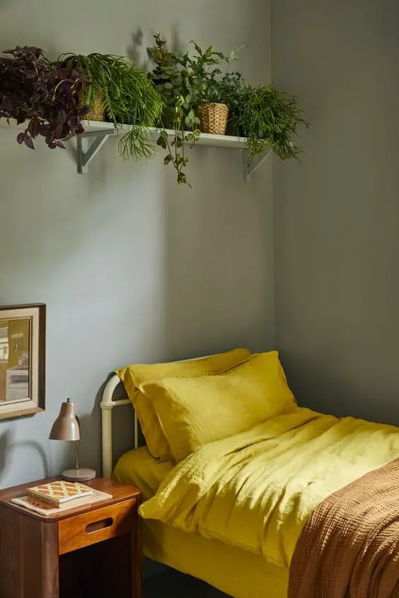 2024 Bed Spring Decor Trends: Vintage to Modern Bedroom Ideas