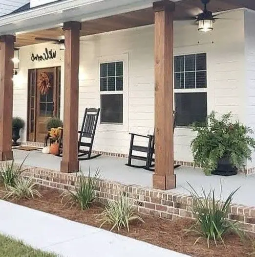 Transform Your Home: 2024 Trends in Low Front Porch Landscaping for a Budget-Friendly, Maintenance-Free Oasis