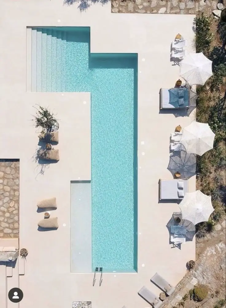 2024's Top Outdoor Pool Designs for Stylish Backyard Luxe