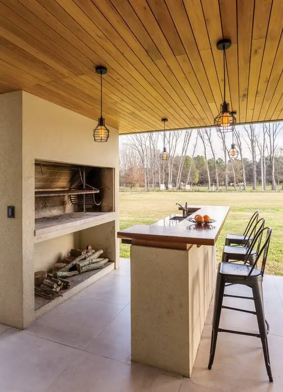 Unveiling 2024 Trends: Modern, Rustic, and Luxe Backyard Outdoor Kitchens for American Homes