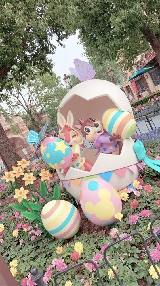 Spring into Style: Elevate Home Decor with 2024 Trends | Easter Wreaths, Outdoor Bliss, and Artisan Touch