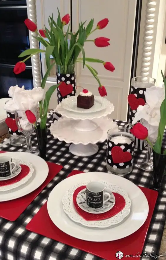 Crafting Memorable Moments: Elegant Valentines Table Decor Ideas 2024