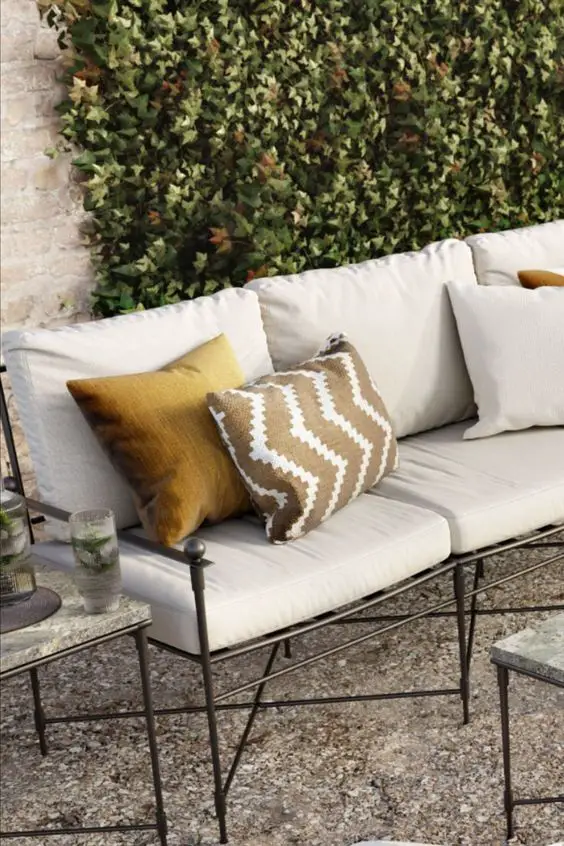 Chic Garden Sofa Sets: Transform Your Outdoors into Stylish Retreats