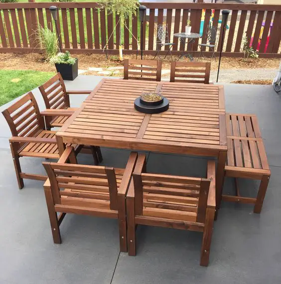 Stylish Outdoor Table & Chairs: Elevate Your Al Fresco Dining Experience