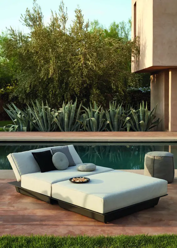 Outdoor Bed Elegance: Transform Your Space into a Luxurious Retreat