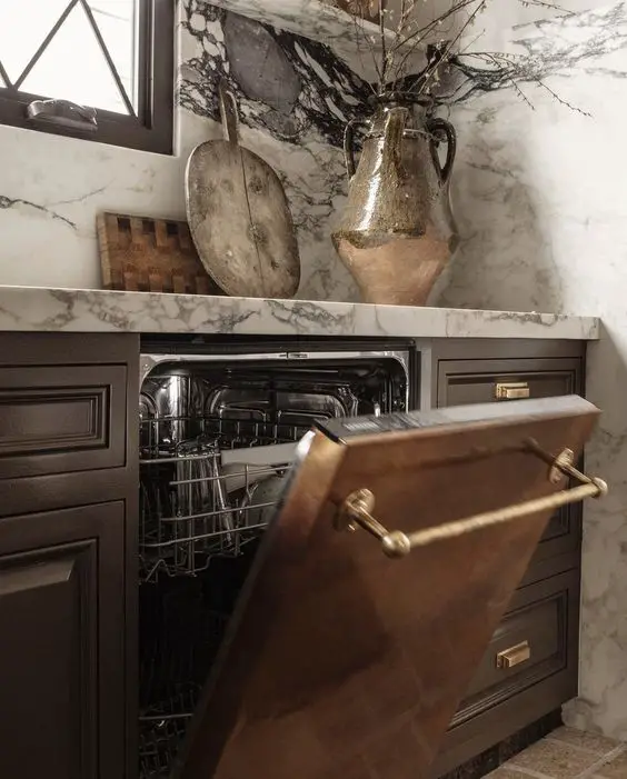 2024 Trends in Wood Kitchen Cabinets: Elegance Meets Functionality