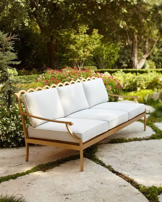 Outdoor Sofa Seating Ideas: Transform Patios into Chic Retreats