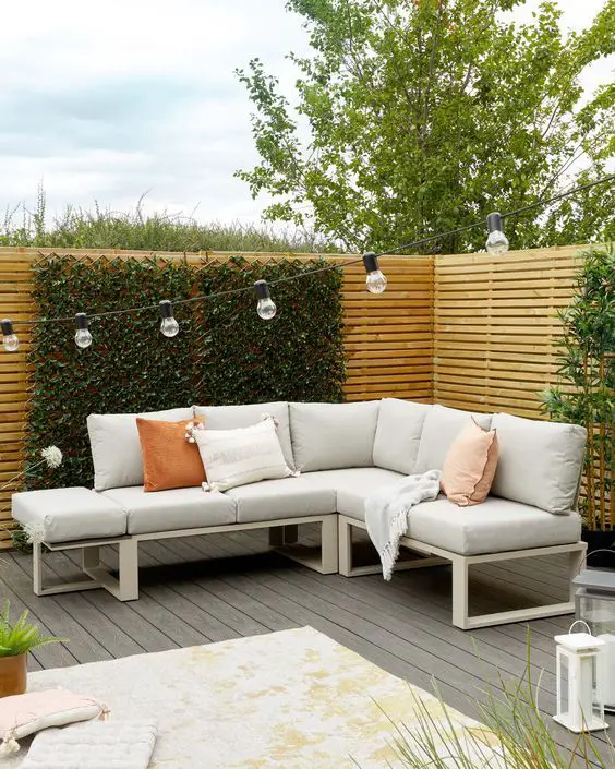 Chic Garden Sofa Sets: Transform Your Outdoors into Stylish Retreats