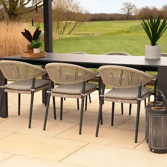 Stylish Outdoor Table & Chairs: Elevate Your Al Fresco Dining Experience