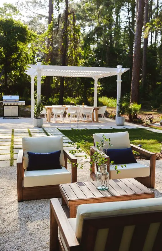 Stylish Outdoor Lounge & BBQ Areas for Chic Alfresco Living - Design Inspirations