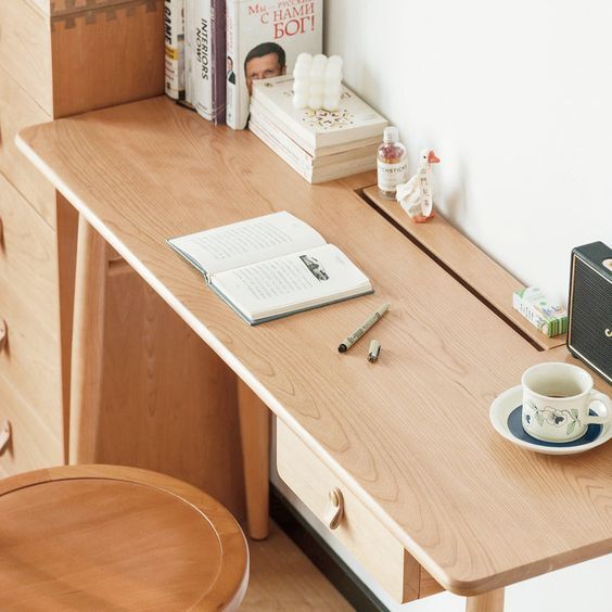 Craftsman Desk Styles: Modern & Classic Ideas for Your Workspace