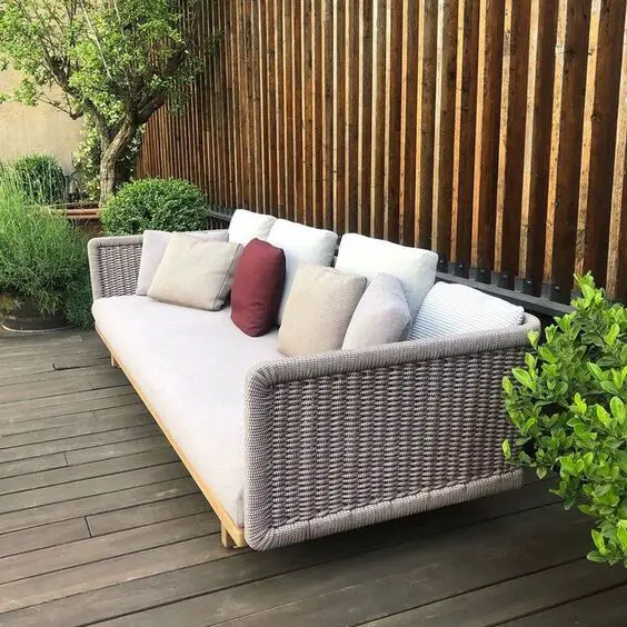 Chic Garden Sofa Sets: Transform Your Outdoors into Stylish Retreats