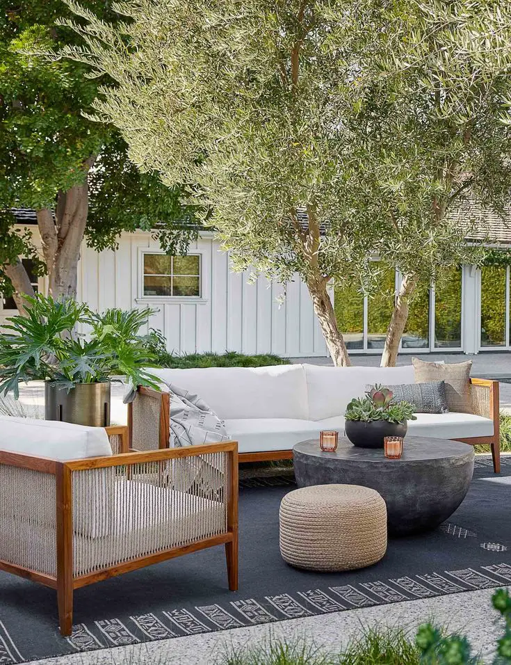 Bohemian Outdoor Lounge Ideas: Chic Designs for Blissful Relaxation