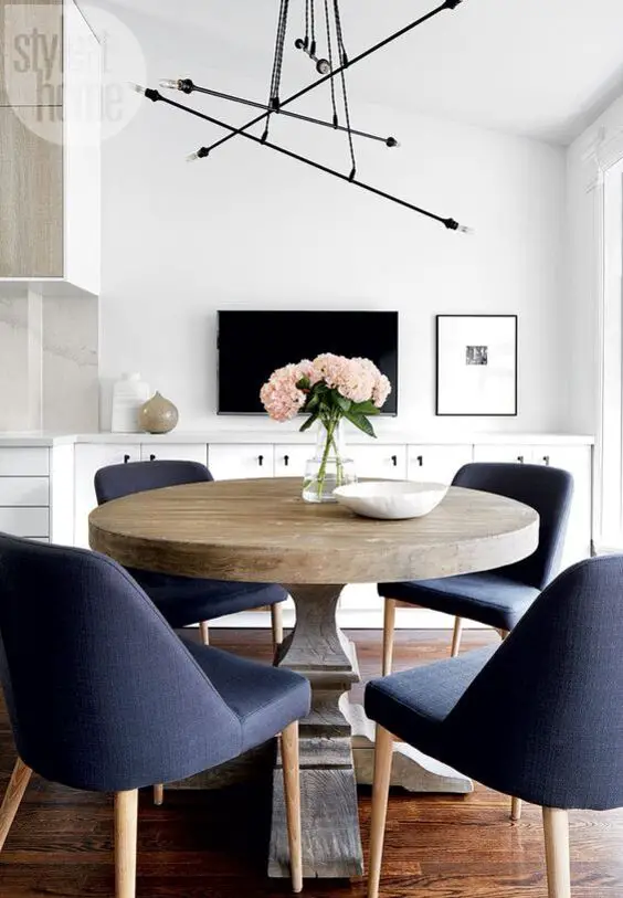 Chic Round Kitchen Tables: Elevate Your Dining Space Now