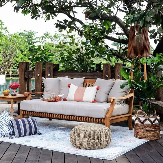 Outdoor Sofa Seating Ideas: Transform Patios into Chic Retreats