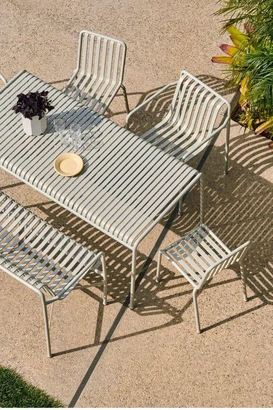 Discover Elegant Outdoor Seating: Top Trends in Stylish Chairs