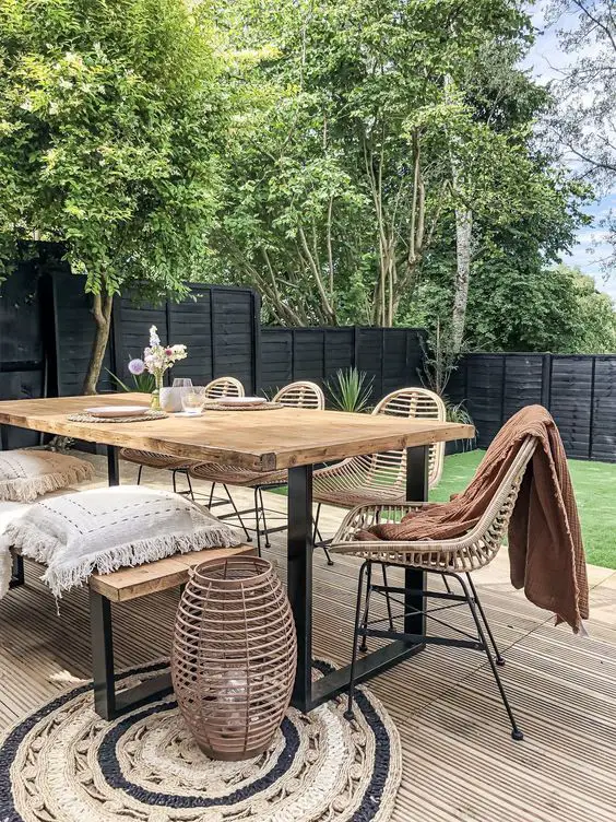 Stylish Wooden Outdoor Tables for Modern Gardens - Transform Your Space