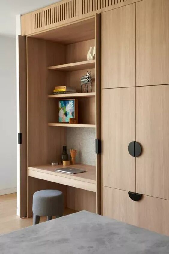 Chic Bedroom Cabinets: Modern Designs for Cozy Spaces