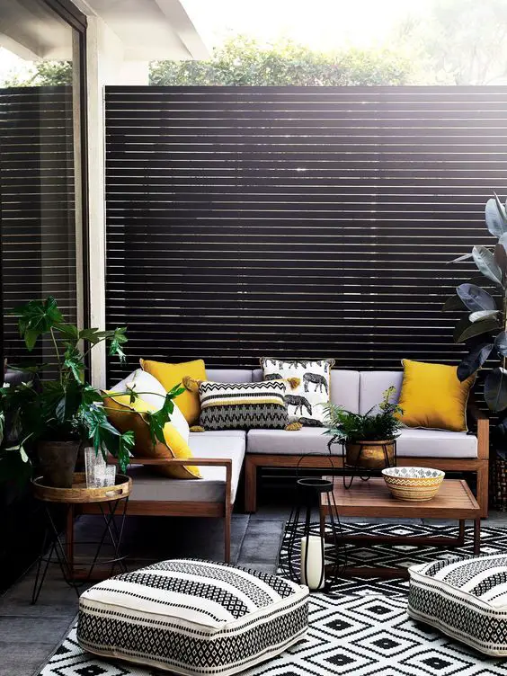 Chic Garden Sofa Sets: Transform Your Outdoors into Stylish Retreats