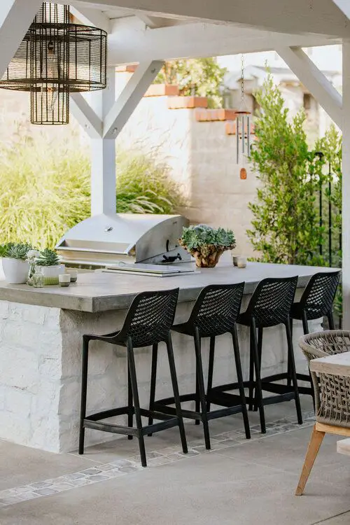 Stylish Outdoor Lounge & BBQ Areas for Chic Alfresco Living - Design Inspirations