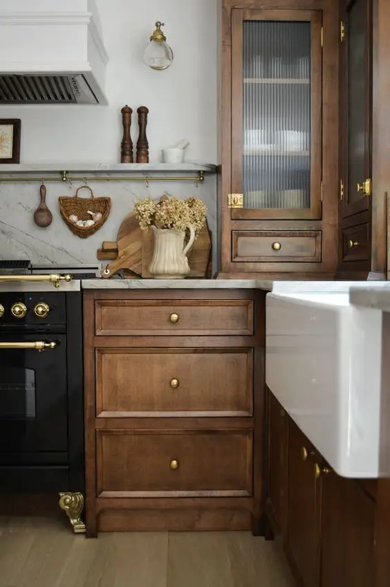 2024 Trends in Wood Kitchen Cabinets: Elegance Meets Functionality
