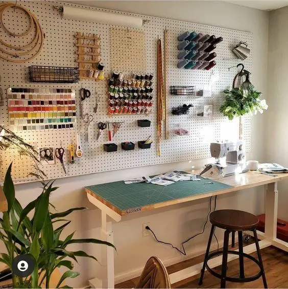 Inspiring Workshop Desk Designs for Creative & Organized Spaces
