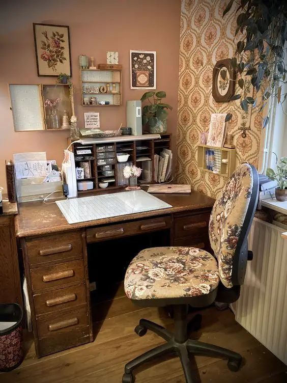 Charming Cottage Core Desk Designs for a Serene Workspace