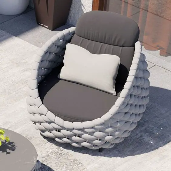 Discover Elegant Outdoor Seating: Top Trends in Stylish Chairs