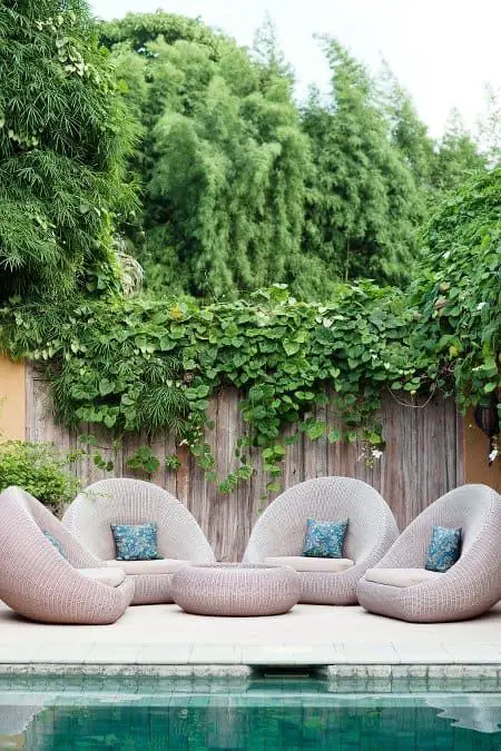 Outdoor Lounge Areas: Transform Spaces into Serene Sanctuaries