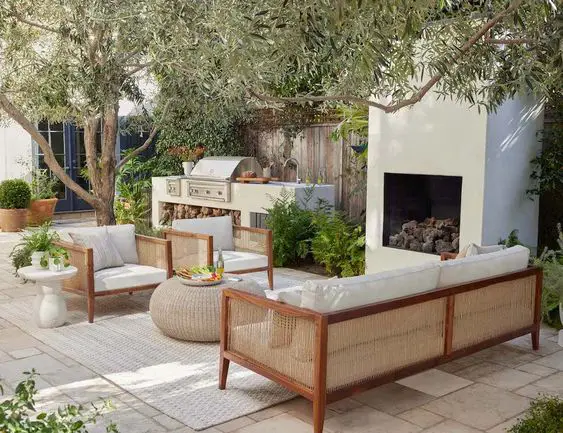 Stylish Outdoor Lounge & BBQ Areas for Chic Alfresco Living - Design Inspirations