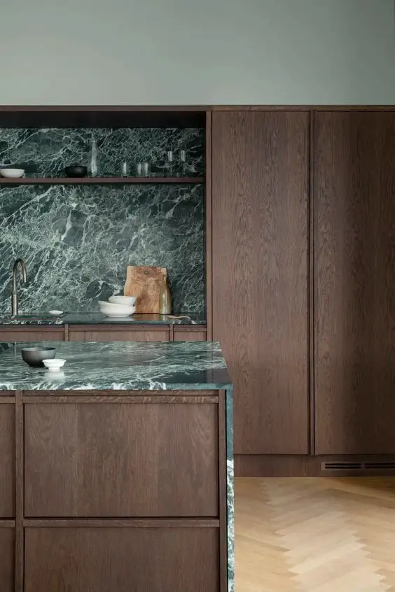 Minimalist Kitchen Cabinets: Sleek Storage & Design Elegance