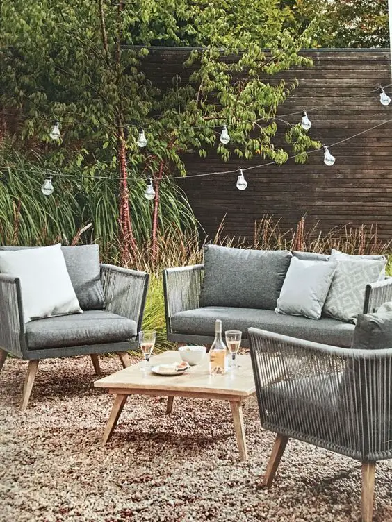 Chic Garden Sofa Sets: Transform Your Outdoors into Stylish Retreats