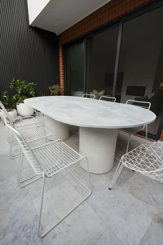 Stylish Outdoor Tables: Elevate Your Al Fresco Dining Experience