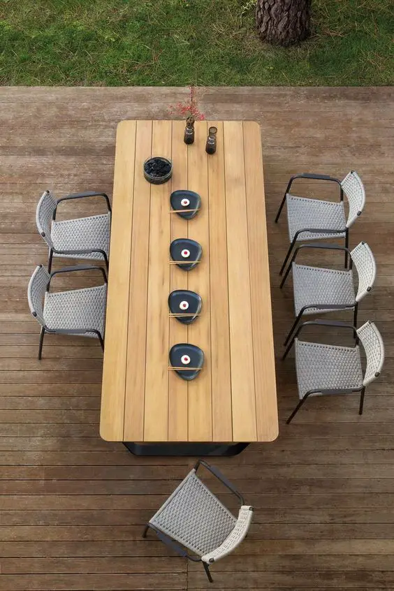 Stylish Wooden Outdoor Tables for Modern Gardens - Transform Your Space