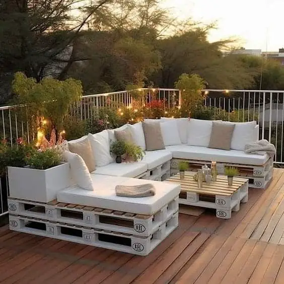 Transform Your Outdoors: Chic Pallet Chair Ideas for Patio and Garden - Eco-Friendly Elegance