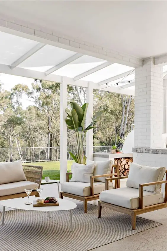 Create Your Dreamy Small Outdoor Lounge Area - Top Trendy Ideas & Designs