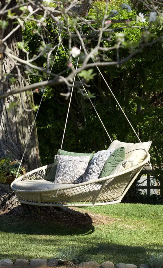 Outdoor Swing Sets: Transform Gardens into Stylish Sanctuaries