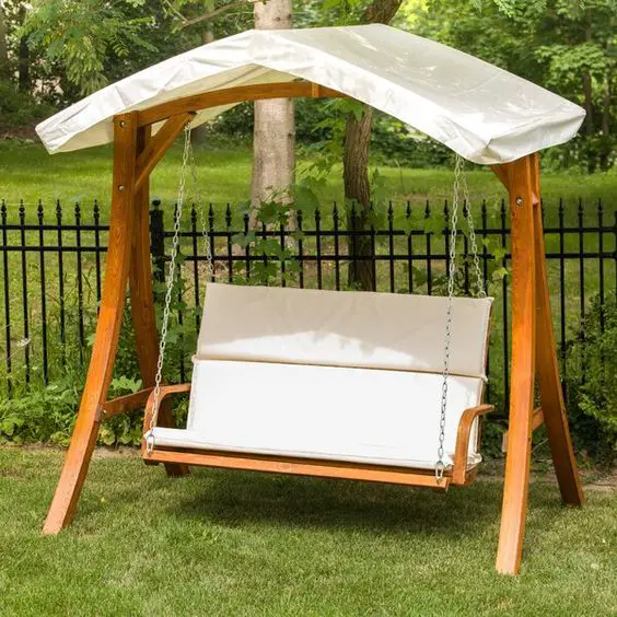 Stylish Outdoor Chairs: Comfy Designs for Chic Garden & Patio Decor