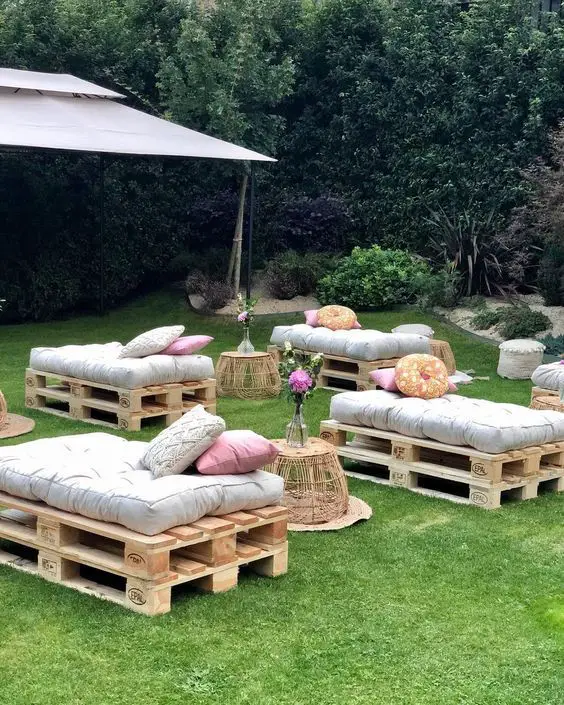 Transform Your Outdoors: Chic Pallet Chair Ideas for Patio and Garden - Eco-Friendly Elegance