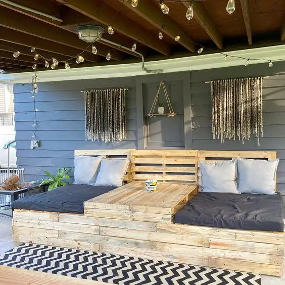 Chic Pallet Furniture Sofas for Outdoor Living – Transform Your Space